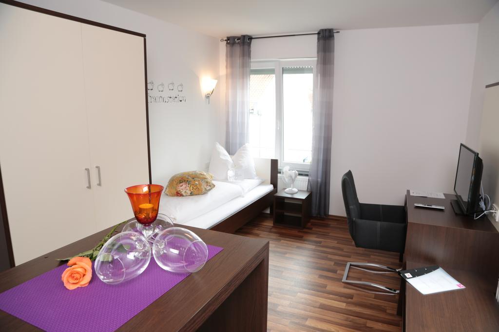 Hotel Am Marktplatz Gangkofen Pokoj fotografie